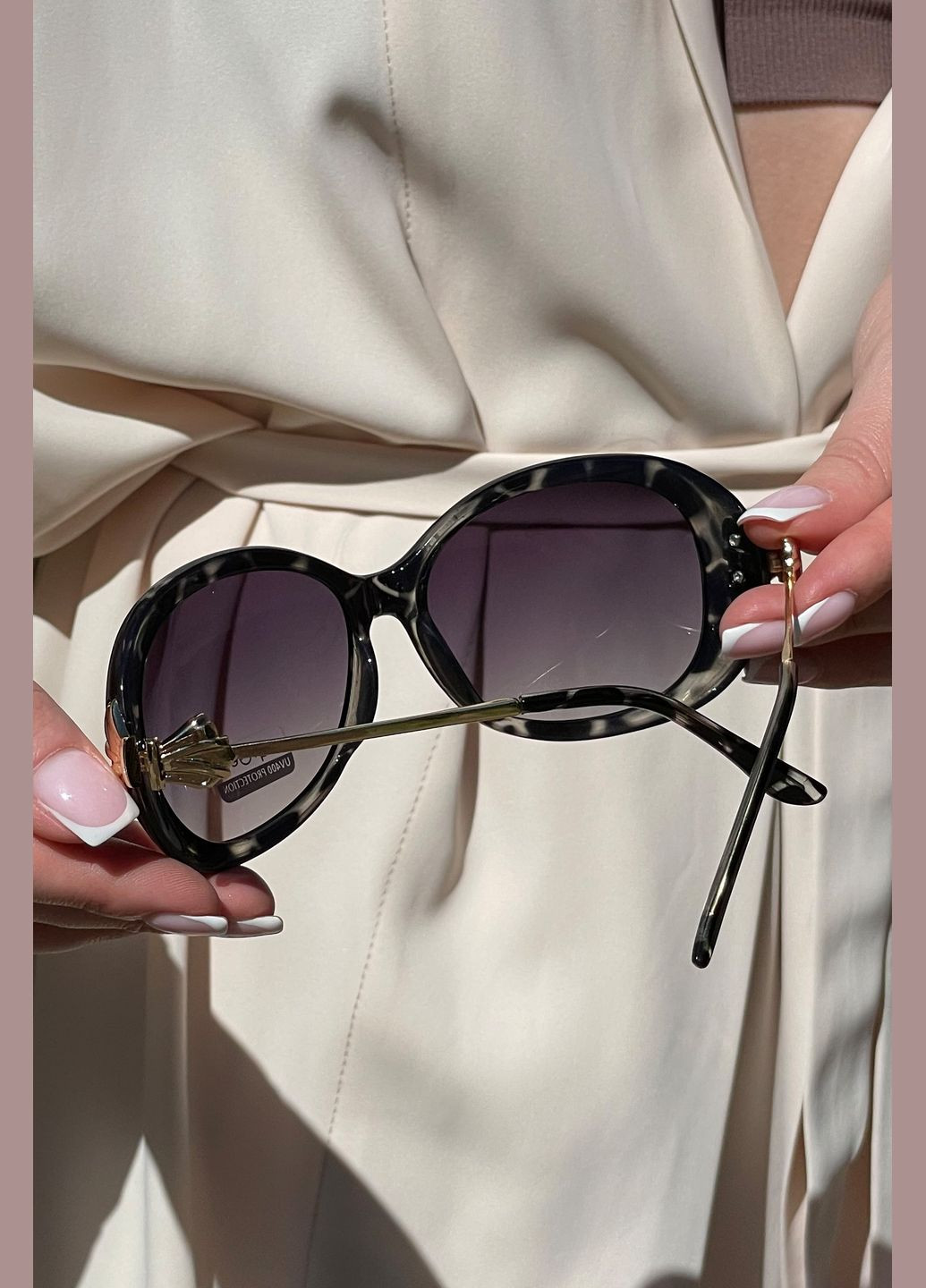 Окуляри жіночі чорного кольору Let's Shop (299146875)