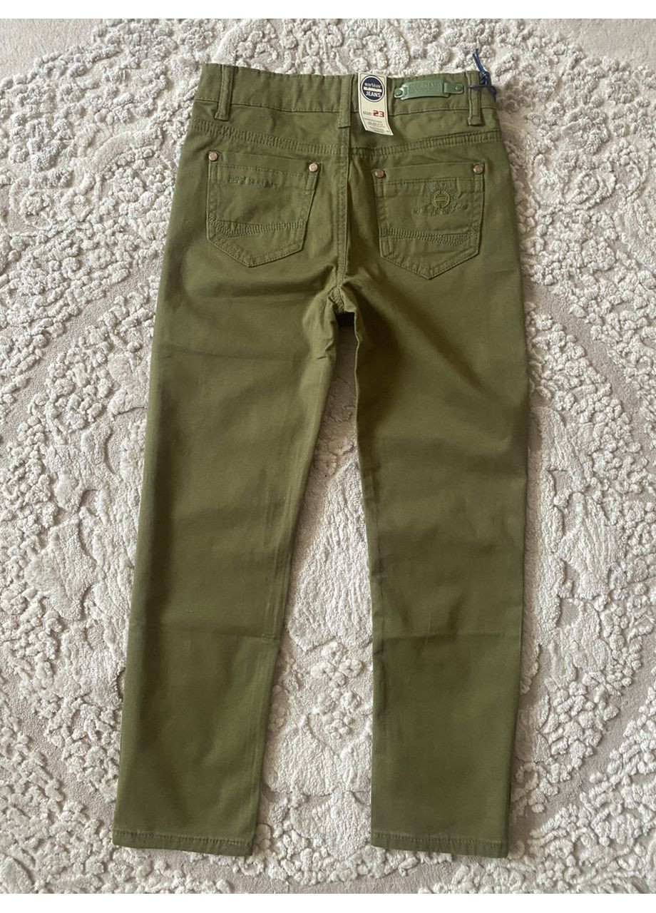 Зеленые детские демисезонные котоновые брюки для мальчика 104-128 No Brand