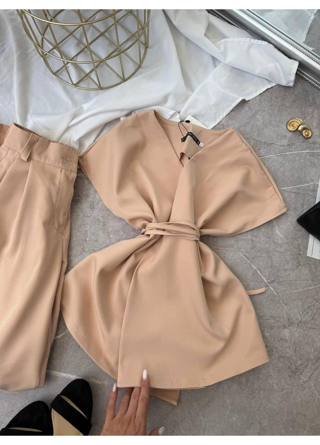 Костюм 2–ка з костюмки, з жилеткою та широкими штанами мод ЛКК-202, бежевий, 50-52 No Brand (355469702)