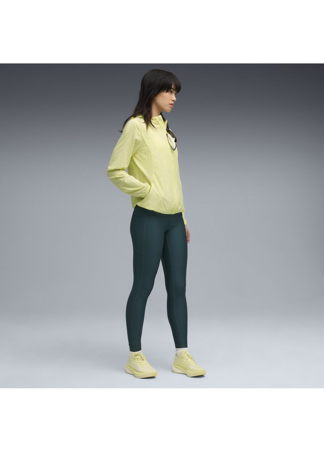 Жовта демісезонна куртка velocity woven running jacket women Puma