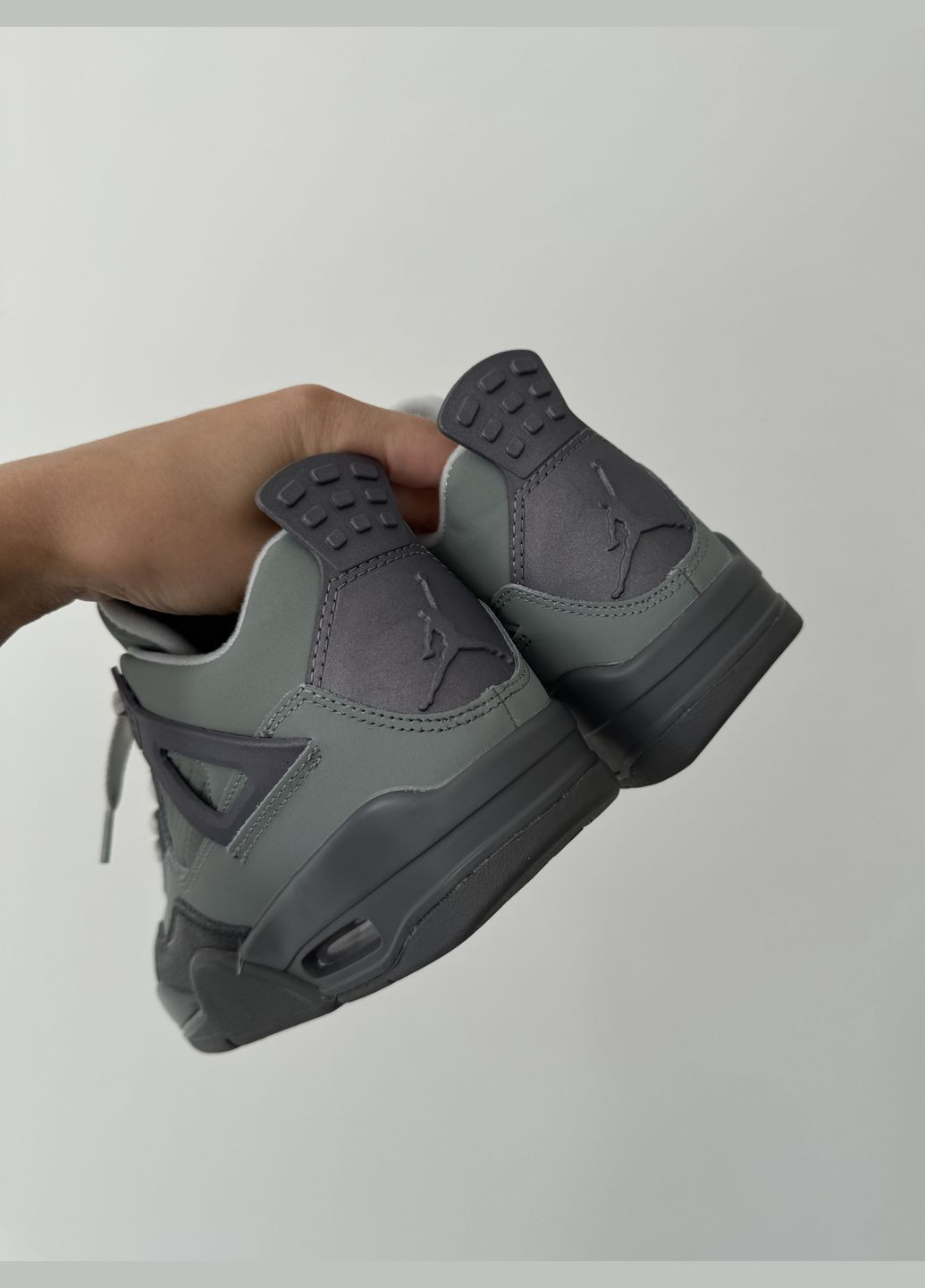 Серые демисезонные кроссовки мужские и женские nike air jordan 4 retro grey | найк аир джордан 4 серые No Brand