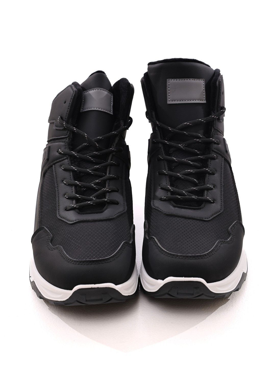 Черные кроссовки мужские AESD