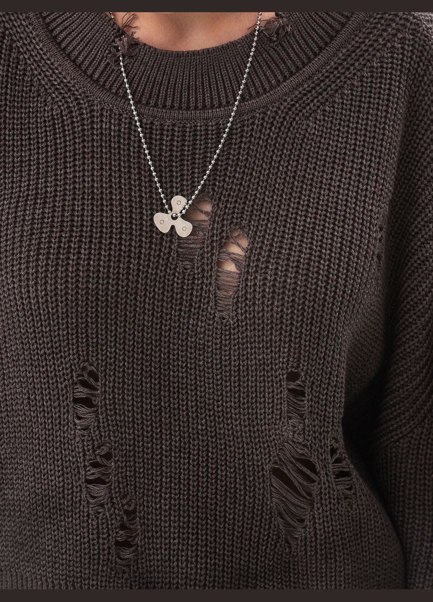 Кофейный женский свитер с рваным эффектом SVTR