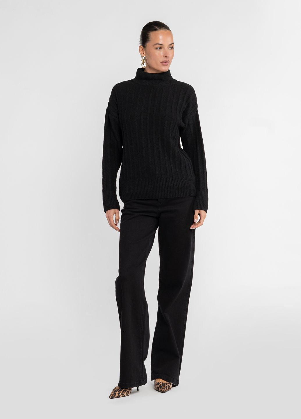 Черный зимний свитер женский черный Arber Crew-neck FW D4 WTR-227