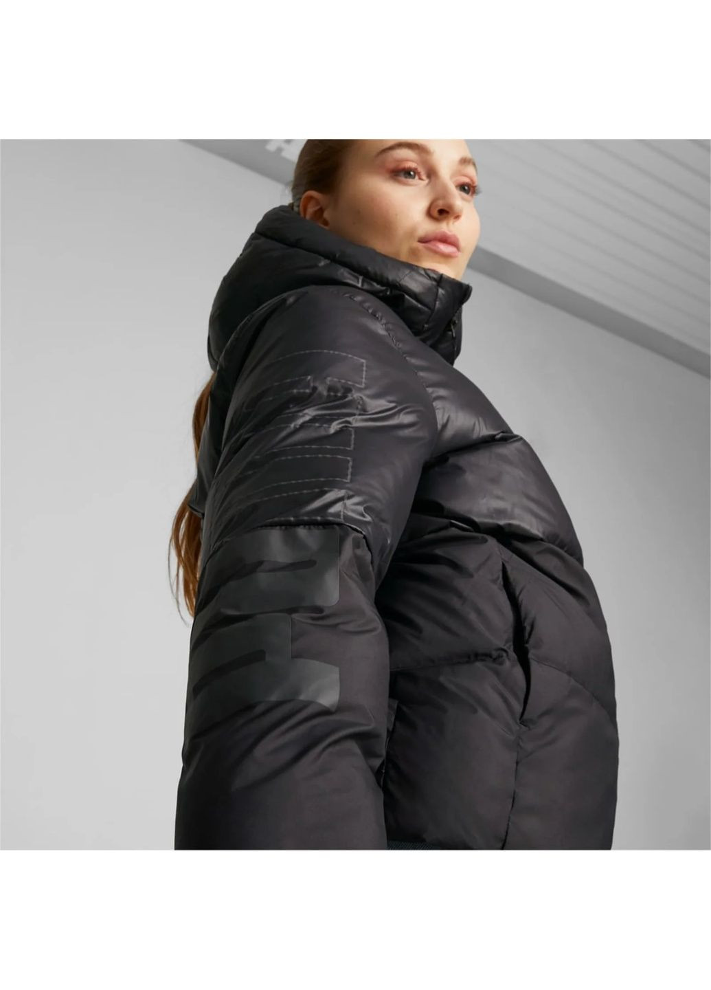 Чорна пуховик жіночий power hooded jacket black 675374-01 Puma