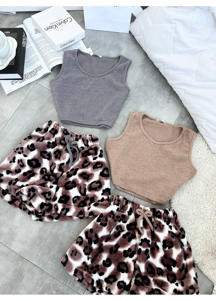 Бежева жіноча плюшева піжама лео принт майка + шорти No Brand С1527-042