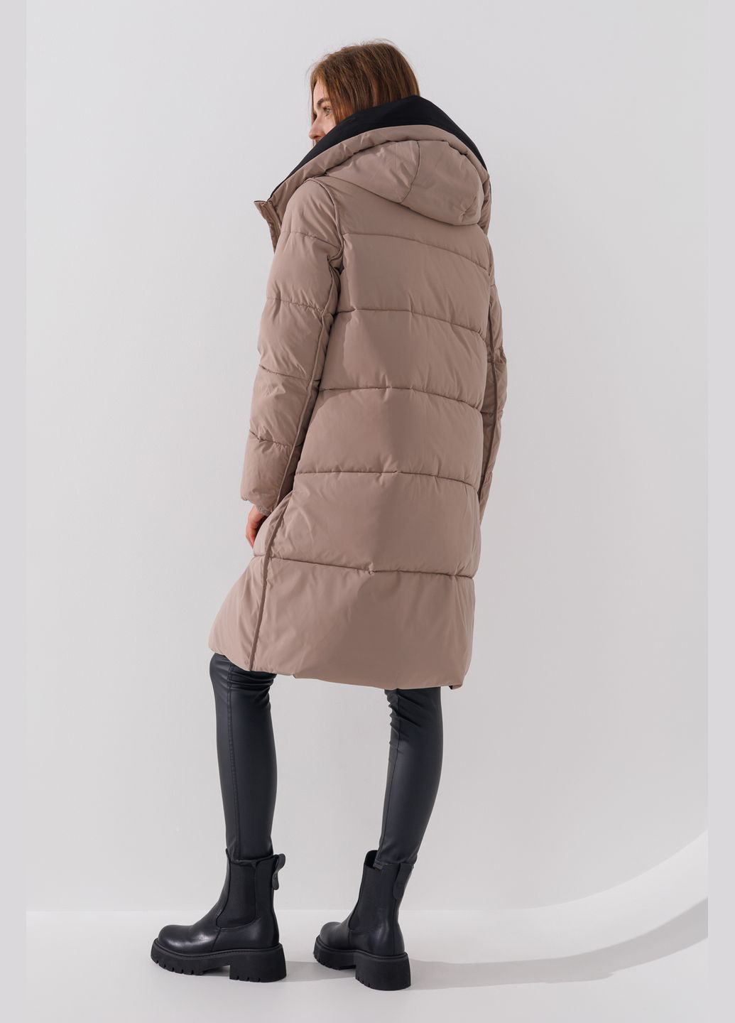 Чорна зимня куртка Towmy