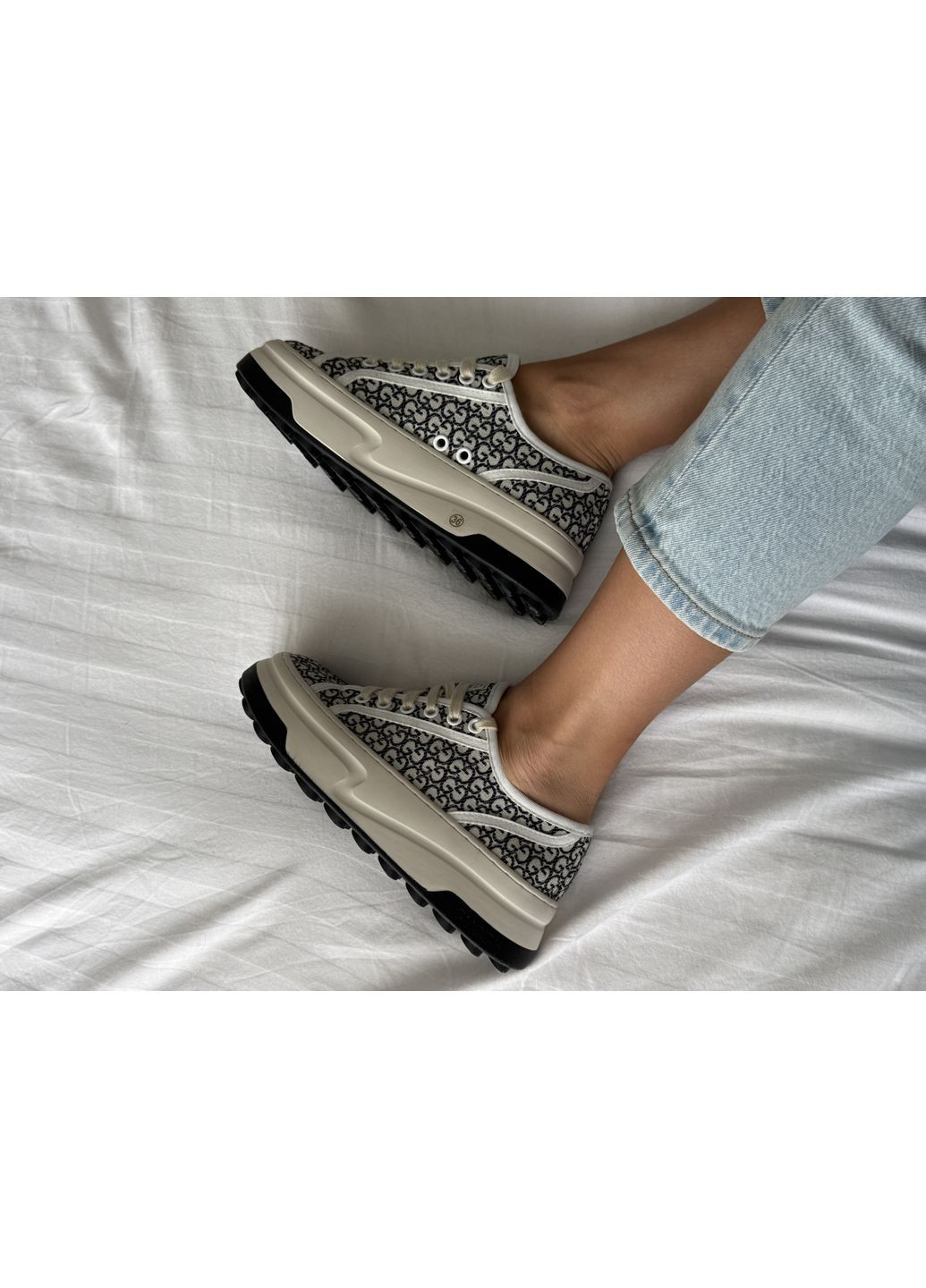 Кроссовки женские Gucci GG Canvas | Гуччи Канвас черно-белые No Brand чёрно-белые демисезоны (366343492)