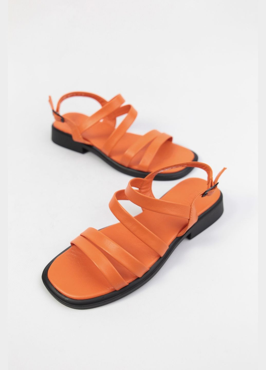 Оранжевые босоножки Benito без застежки
