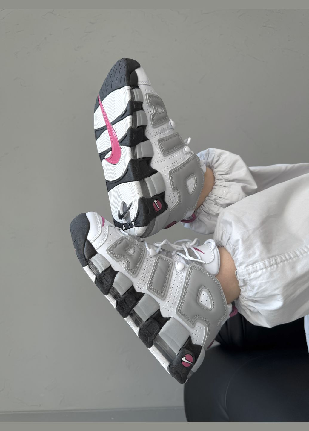 Кроссовки женские и мужские Nike Air More Uptempo 96 White Grey Black | Найк Аир Море Аптемпо 96 белые No Brand белые демисезоны (339604495)