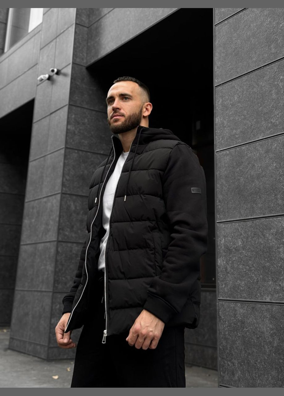 Черная демисезонная куртка на пуху с трикотажными рукавами и капюшоном Vakko