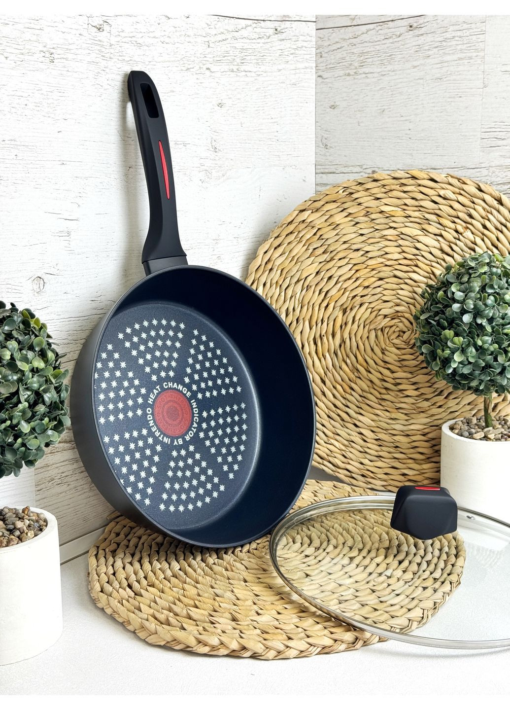 Сковорода глубокая 24 см с крышкой Black Space IN1024BS Intrendo (368587897)