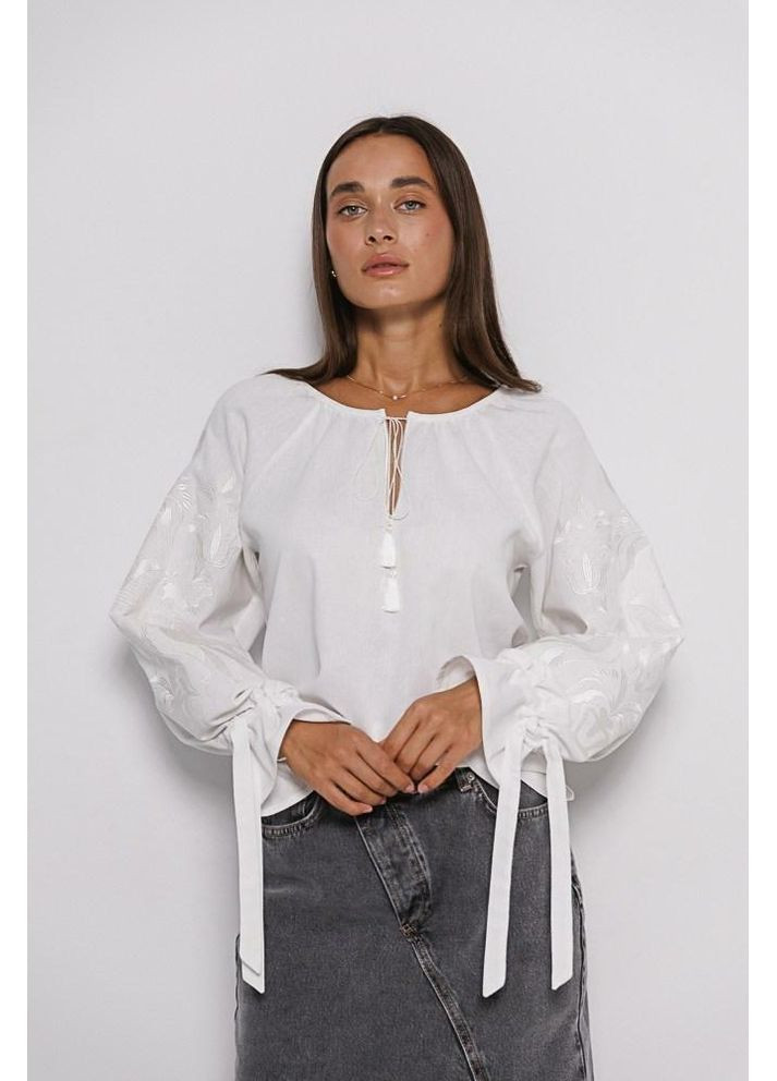 Біла жіноча вишиванка льон з вишивкою дерево життя гладдю довгий рукав mkar35177 Arjen (361205596)