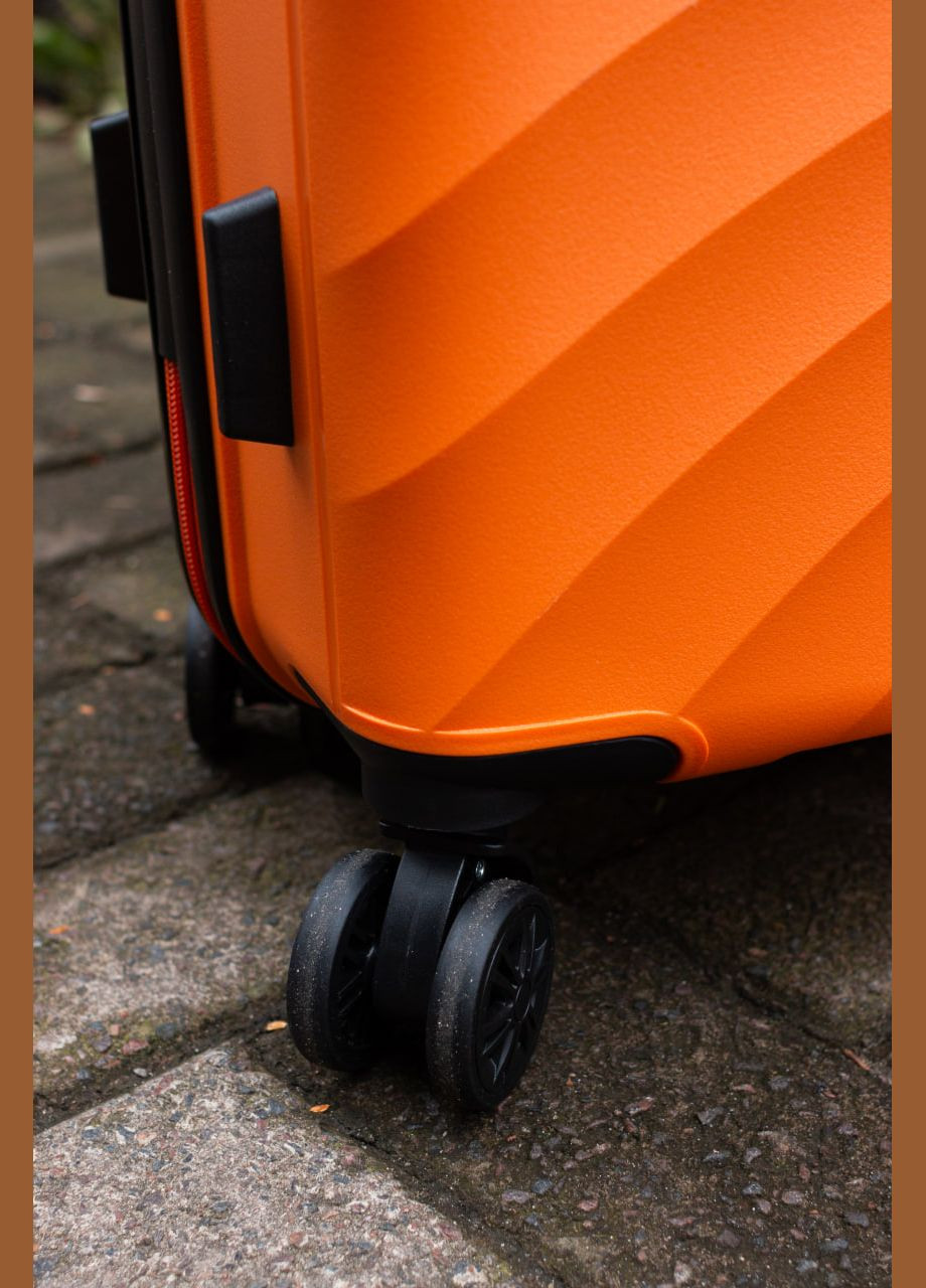 Чемодан полипропилен 100% большой L лавандовый Wings DQZ02 (343339805)