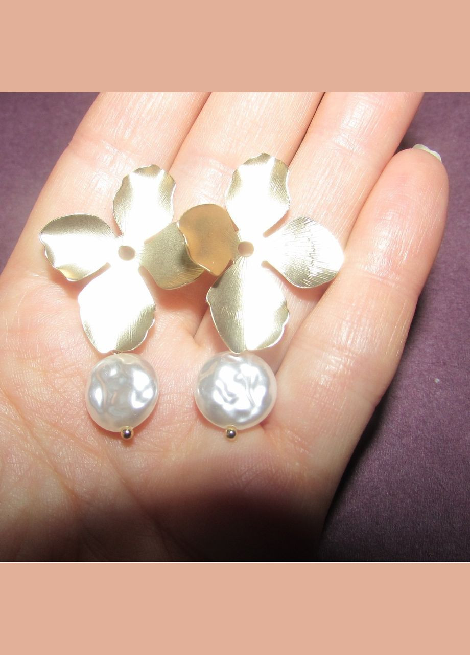 Красиві золотисті сережки квіти з перлинами, 5280 Fashion Jewelry (336949754)