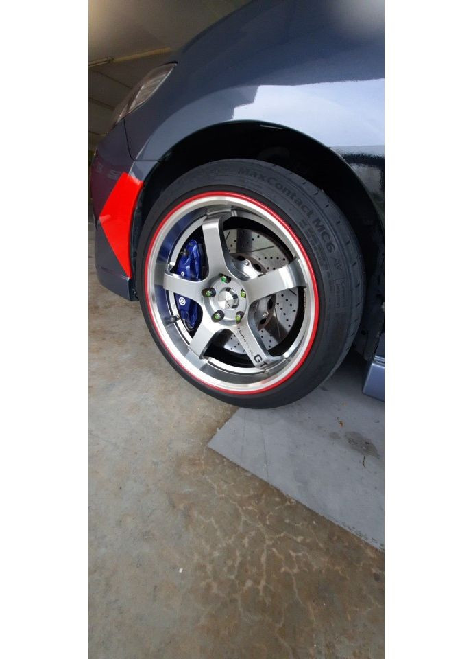 Захисна стрічка обода колеса ЧОРНА гумова 8м (на скотчі) No Brand (371478609)