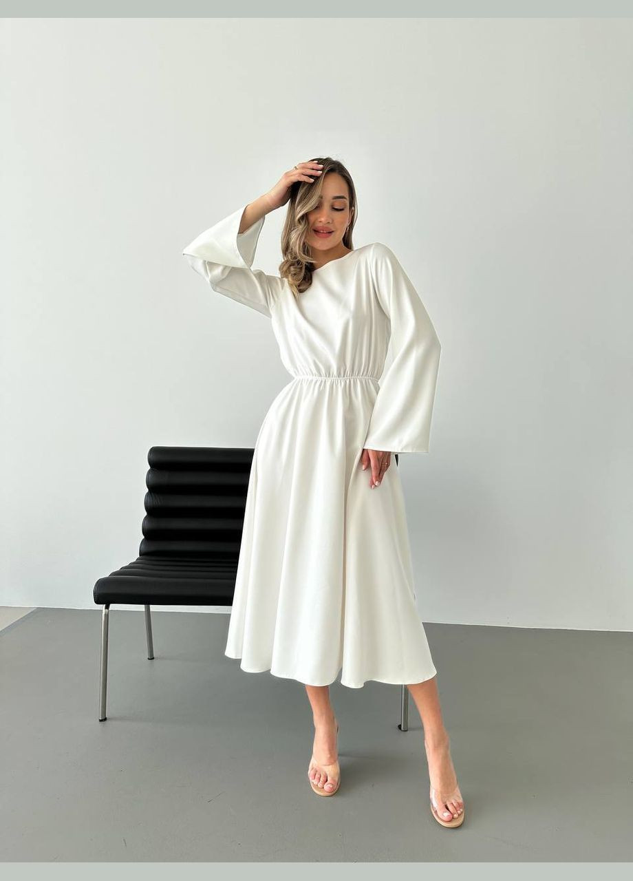 Молочна легка сукня міді з відкритою спинкою молочного кольору 32558 з відкритою спиною Fashion однотонна