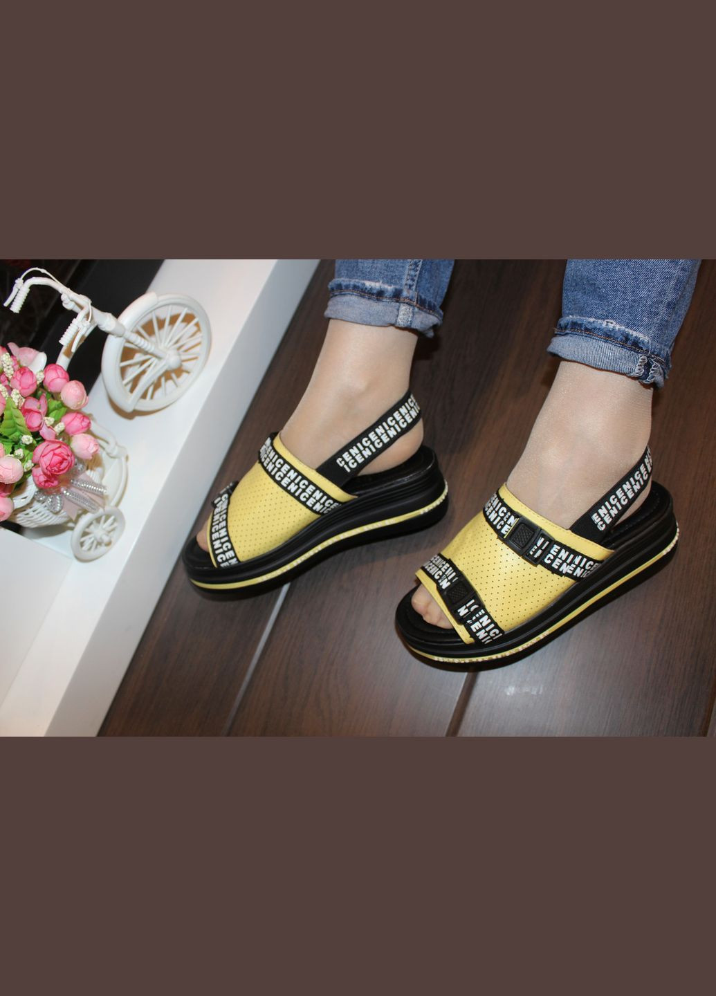 Босоніжки жіночі жовті на танкетці VIKA Босоніжки жіночі літні (334728689)