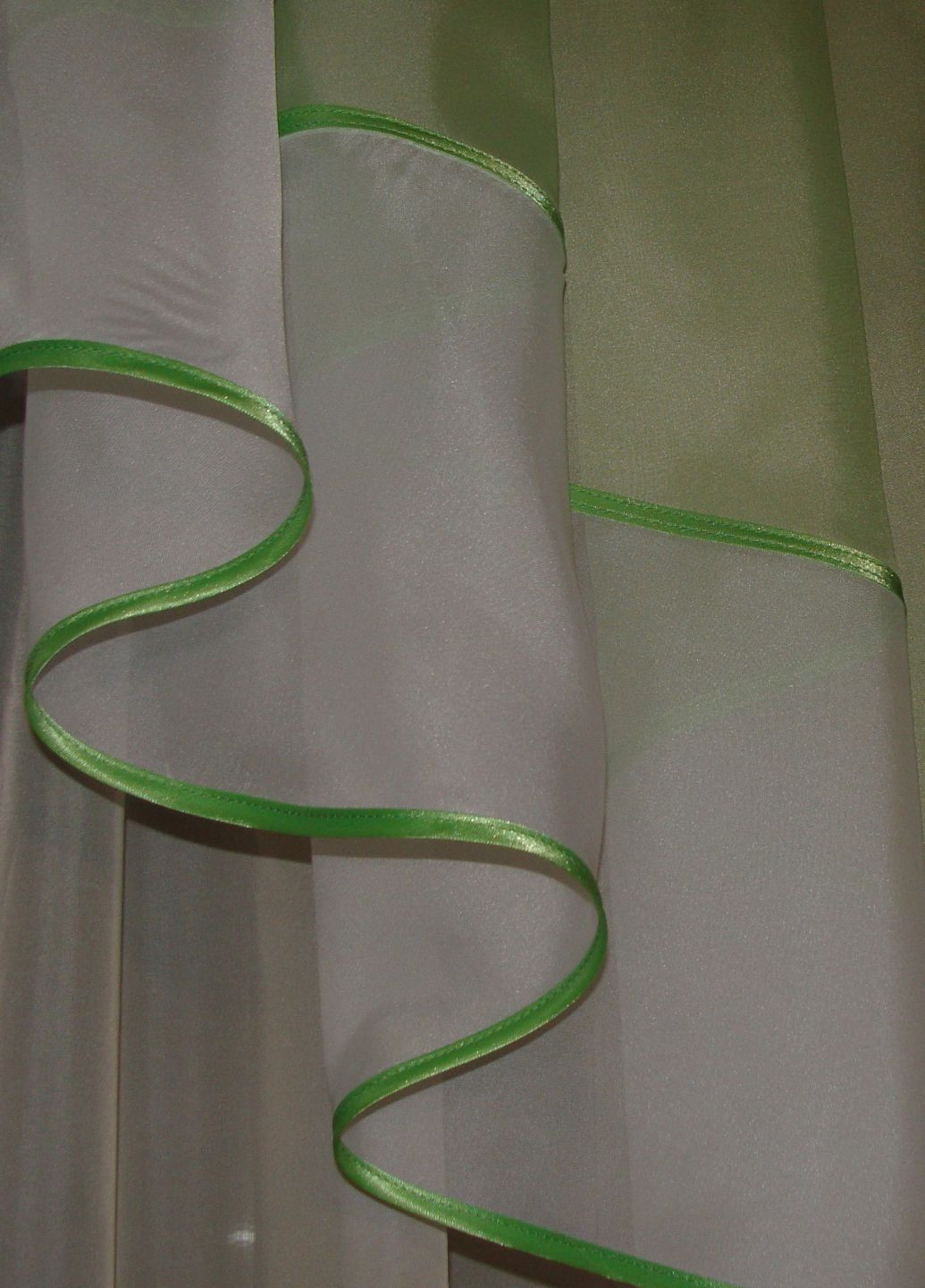 Ламбрекен Ассиметрия Шифон карниз 250см салатовый с белым (23_2,5м) Firanka Simple (333711338)