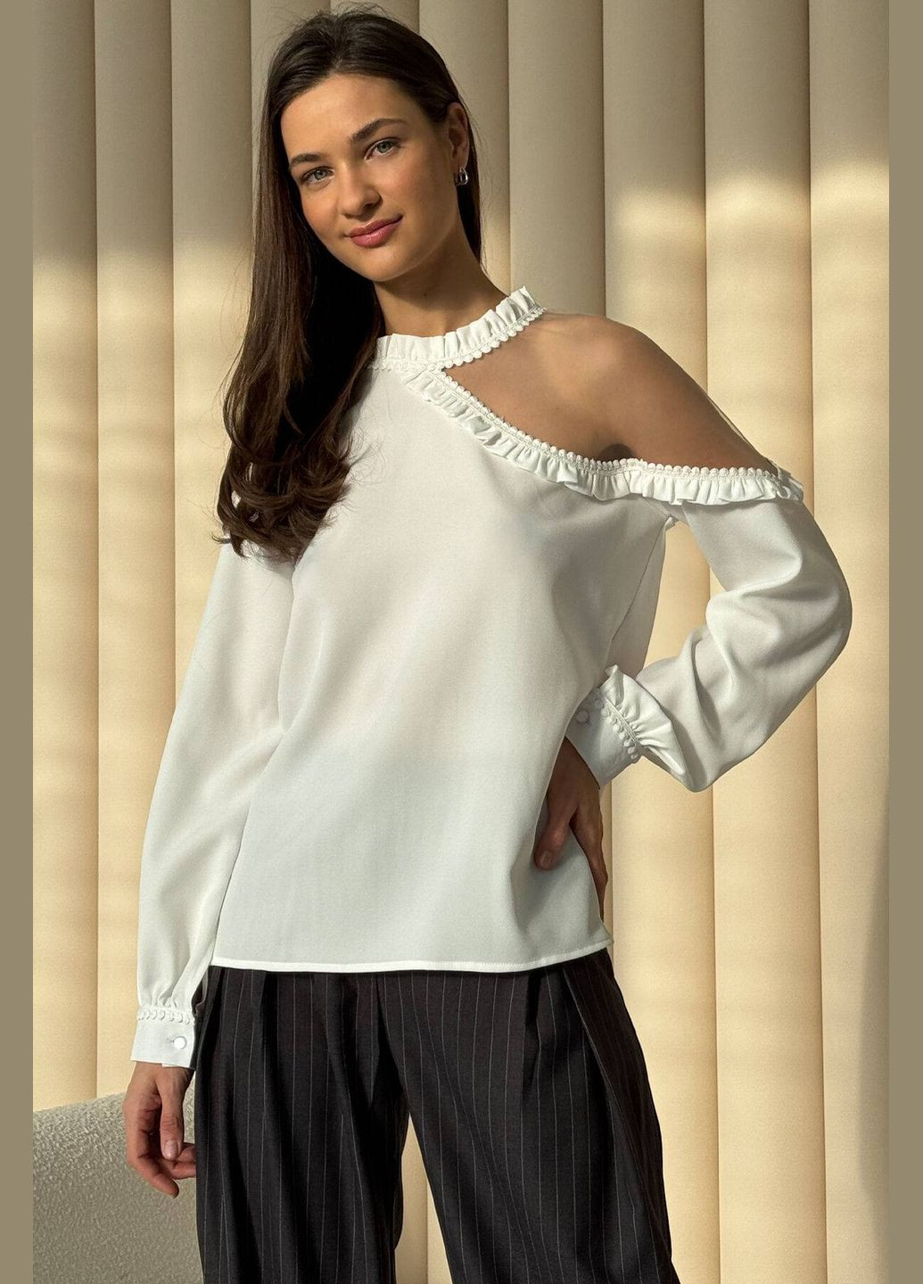 Молочная блуза Nenka