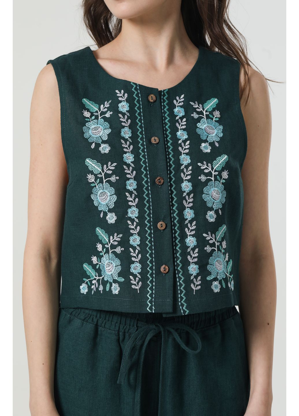Жіночий вишитий лляний жилет на ґудзиках без підкладки з квітковим орнаметном Павлинка., р., код 9493/40/1330 ГАЛЕРЕЯ ЛЬОНУ (369667887)