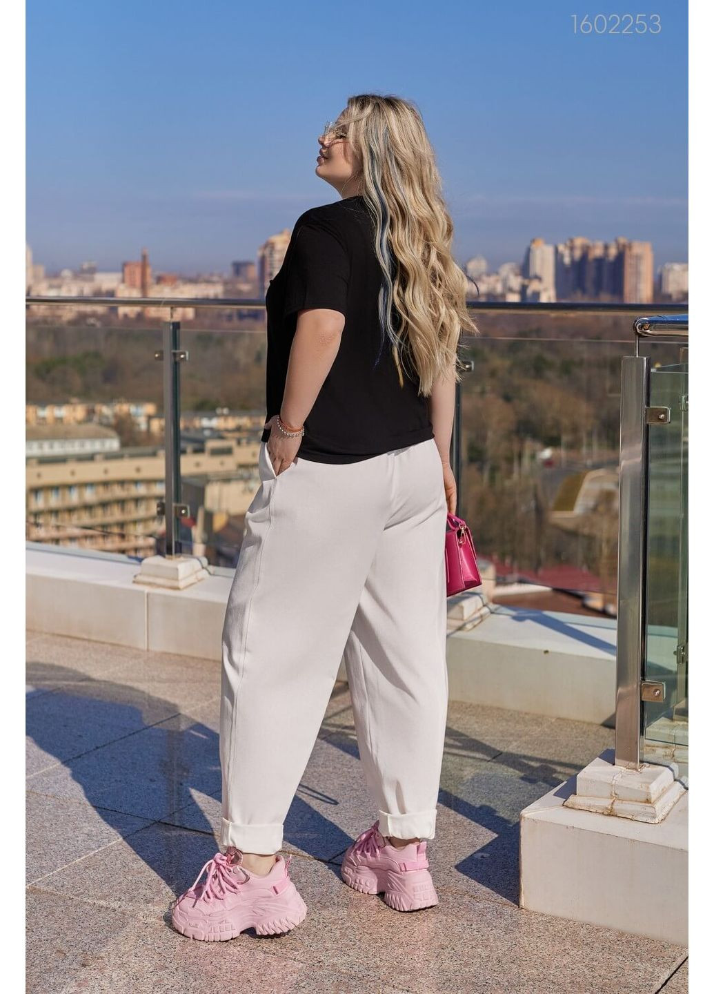 Топ №9 (чорний) 1602253 Peony (352260799)