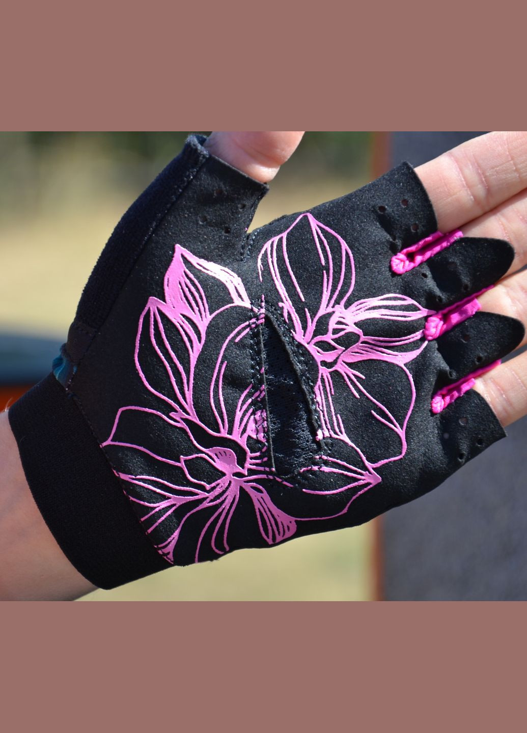 Перчатки для фитнеса MFG-770 Flower Power Gloves Black/Pink (A-012711) Mad Max (313102674)