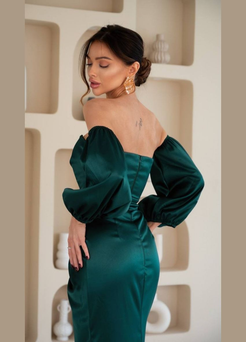 Зеленое вечернее платье футляр First Woman однотонное