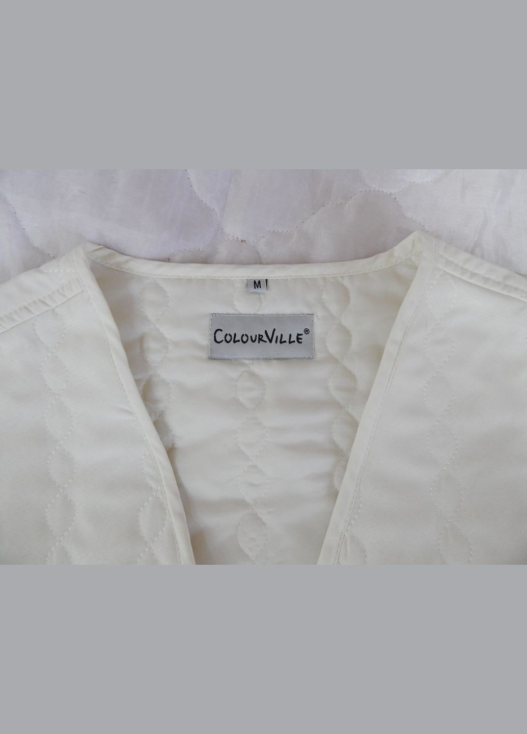 Жилет женский демисезонный на подкладке COLOUR Ville р. 52-54 153R (только в указанном размере, только 1 шт) No Brand (317352750)