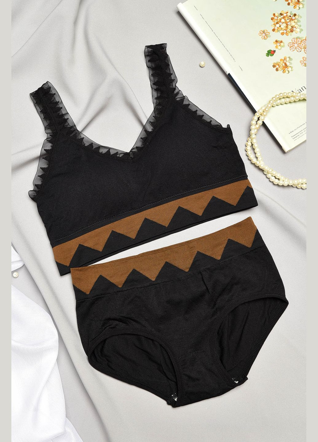 Черный демисезонный комплект женский черного цвета чашка в Let's Shop