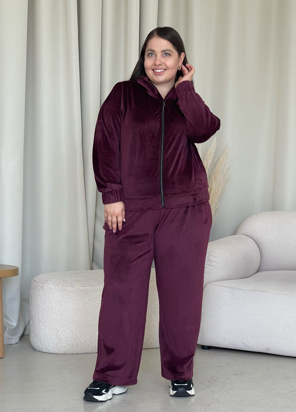 Жіночий велюровий костюм із кофтою на блискавці Merlini Варна (301577706)