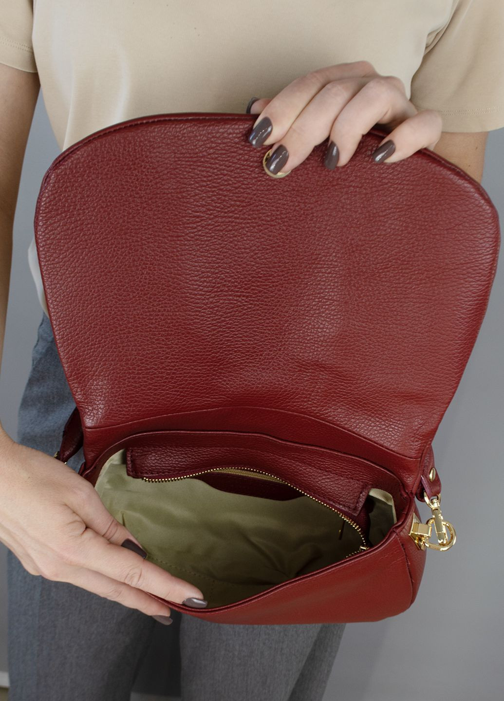 Сумка жіноча шкіряна на плечо 03753 темно-червона Virginia Conti (303403553)