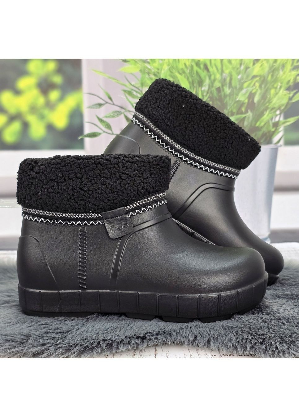 Зимние сапоги женские пена короткие с меховым отворотом Gipanis