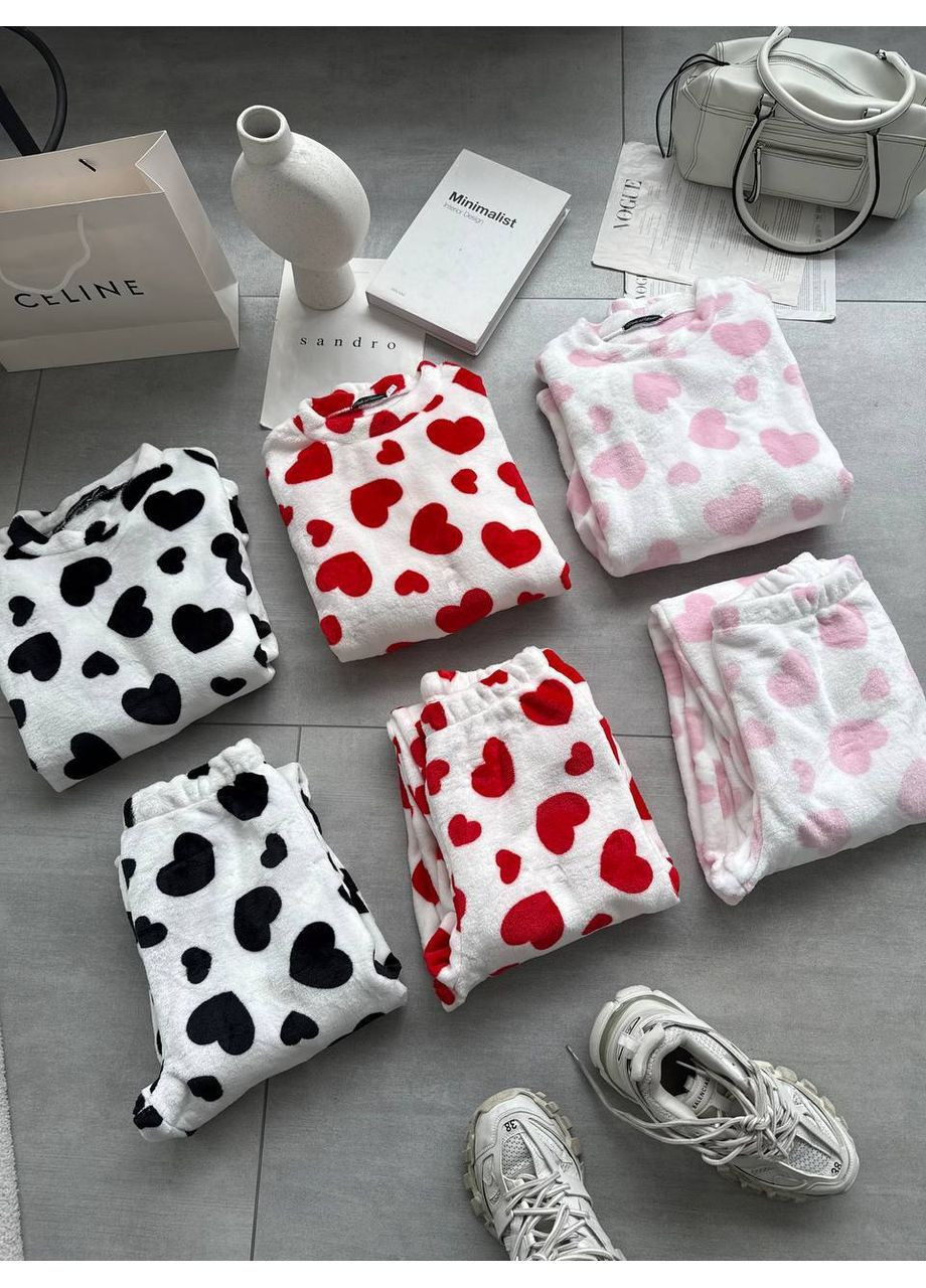 Біла піжама у сердечка махра,кофта та штани Україна