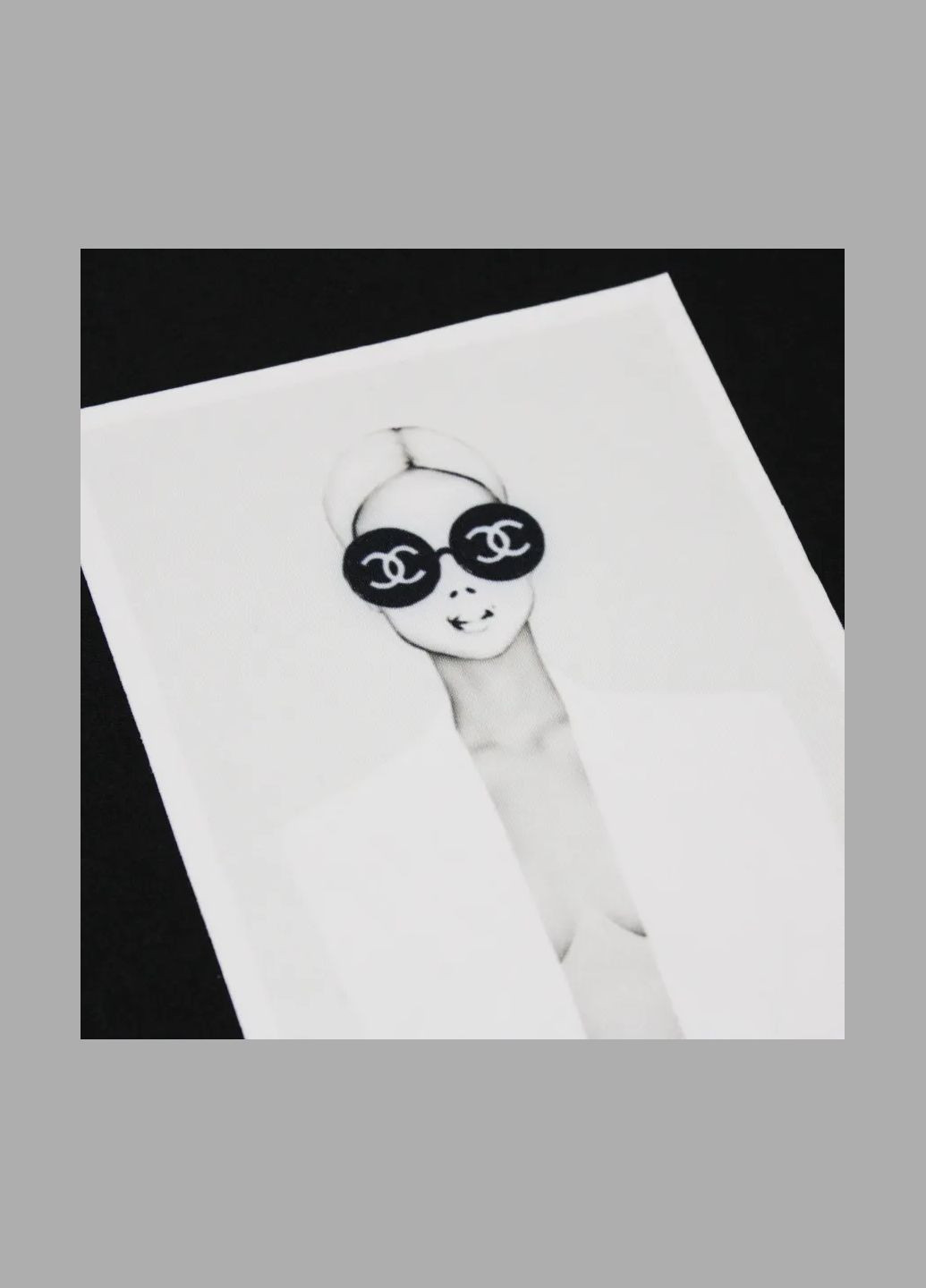 Нашивка тканевая "Элегантная девушка в очках" (176) No Brand (335811717)