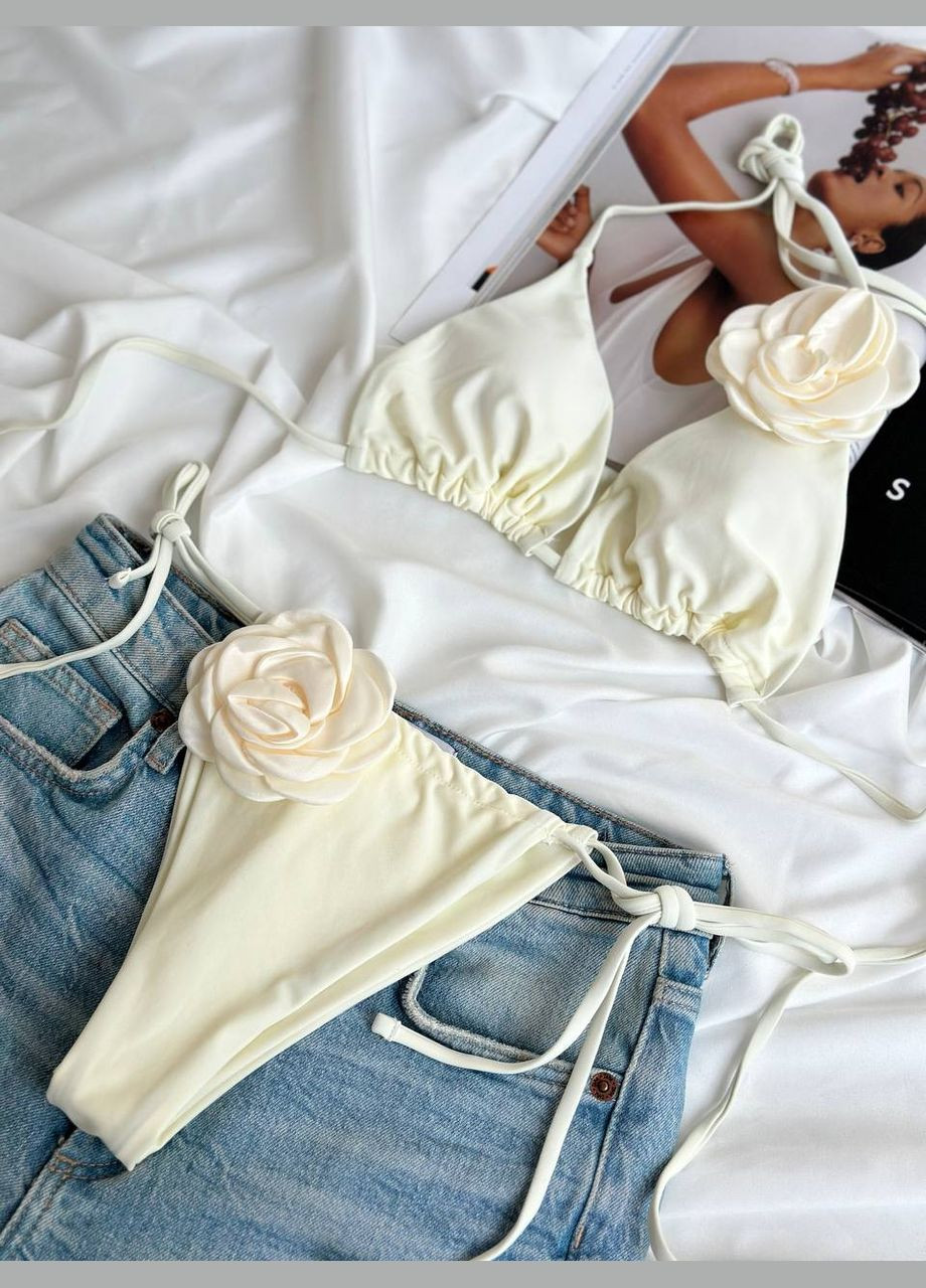 Молочний літній жіночий роздільний купальник бразильське бікіні з об’ємними квітами 3d sunset чорний No Brand