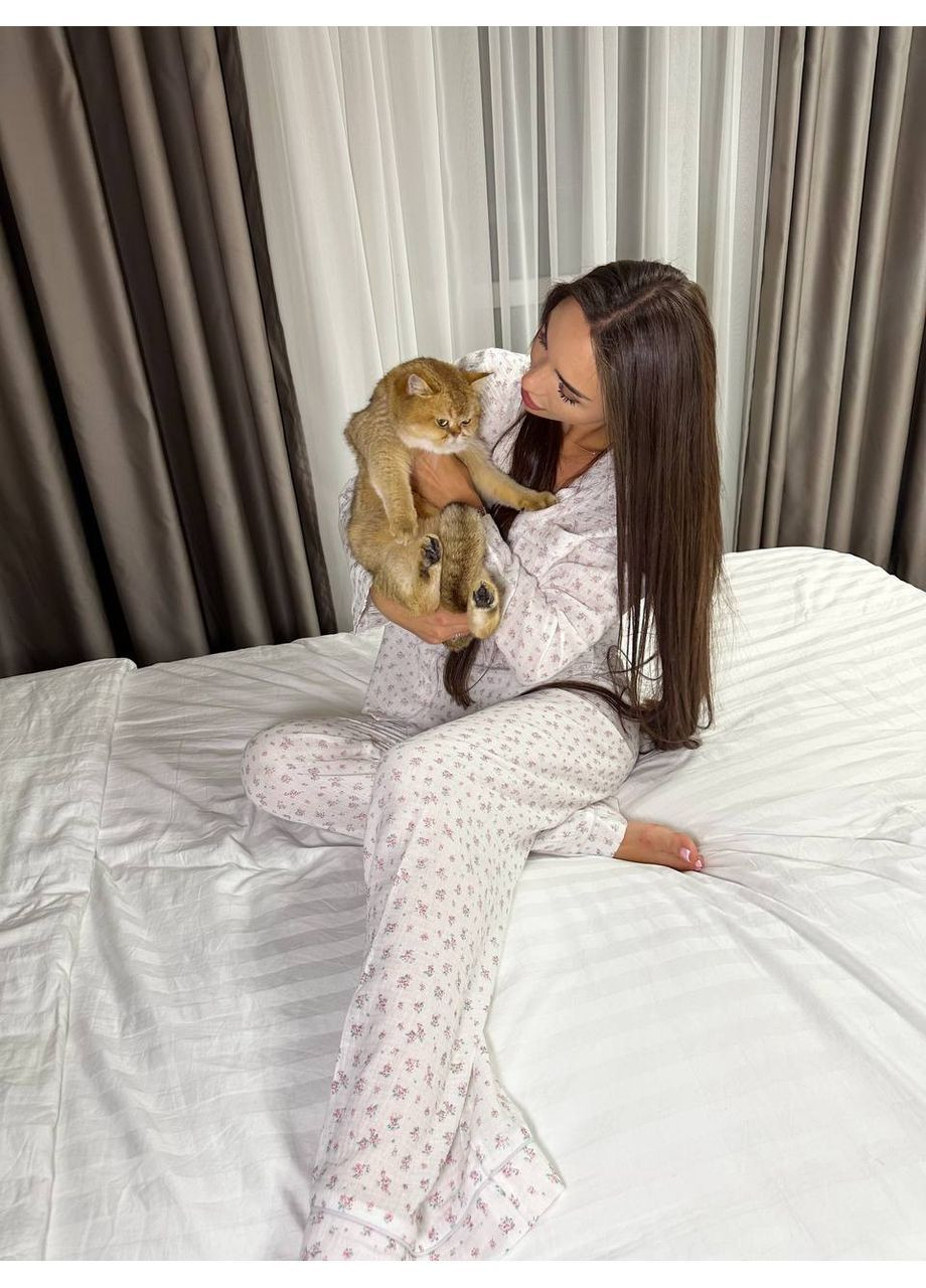 Біла всесезон піжама жіноча муслінова сорочка + брюки Style Point