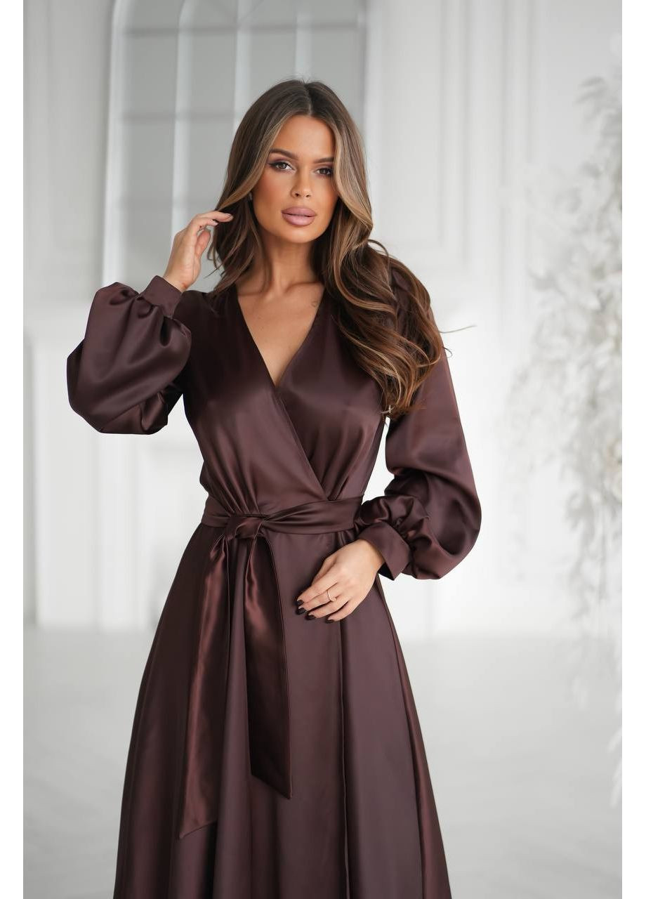 Коричнева жіноча атласна міді сукня на запах на запах No Brand