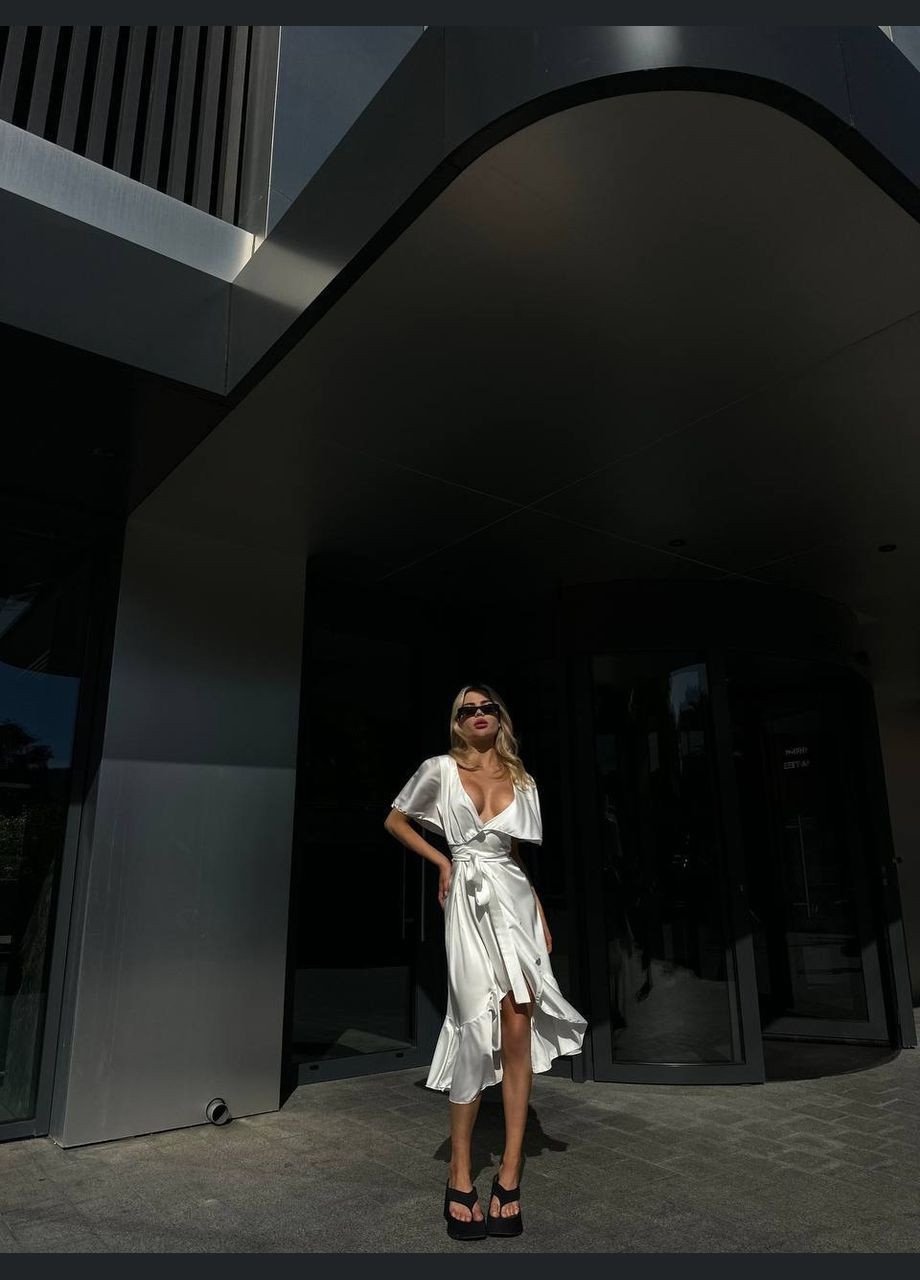 Молочна кежуал сукня INLABEL однотонна