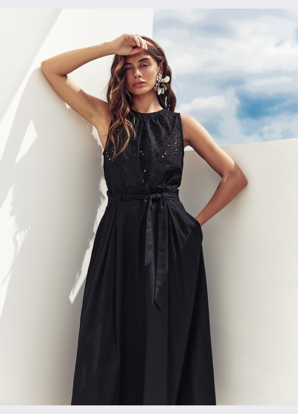 Чорна блузка з прошви чорного кольору Dressa