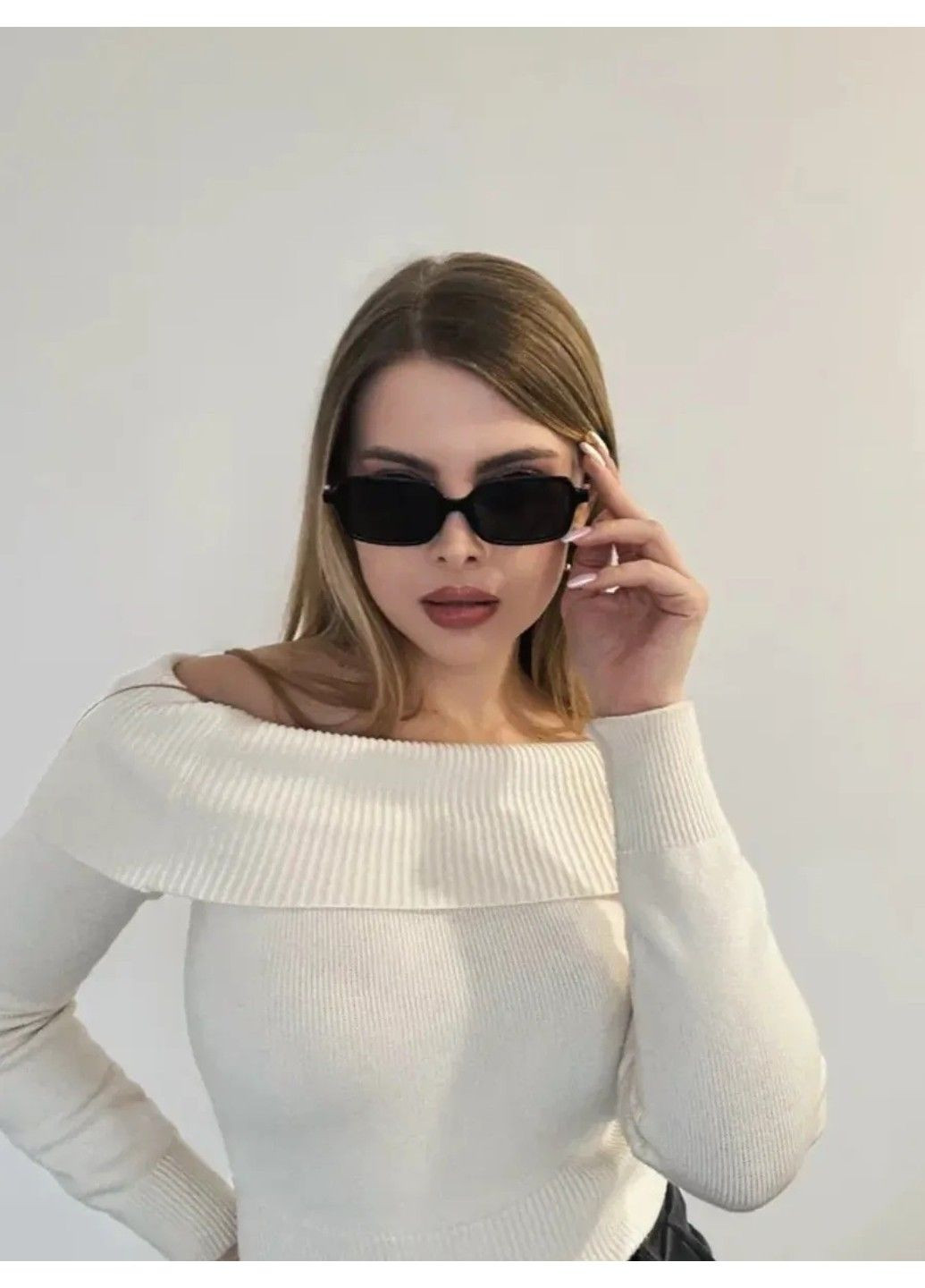 Солнцезащитные очки прямоугольные Oculos черные No Brand (323465799)