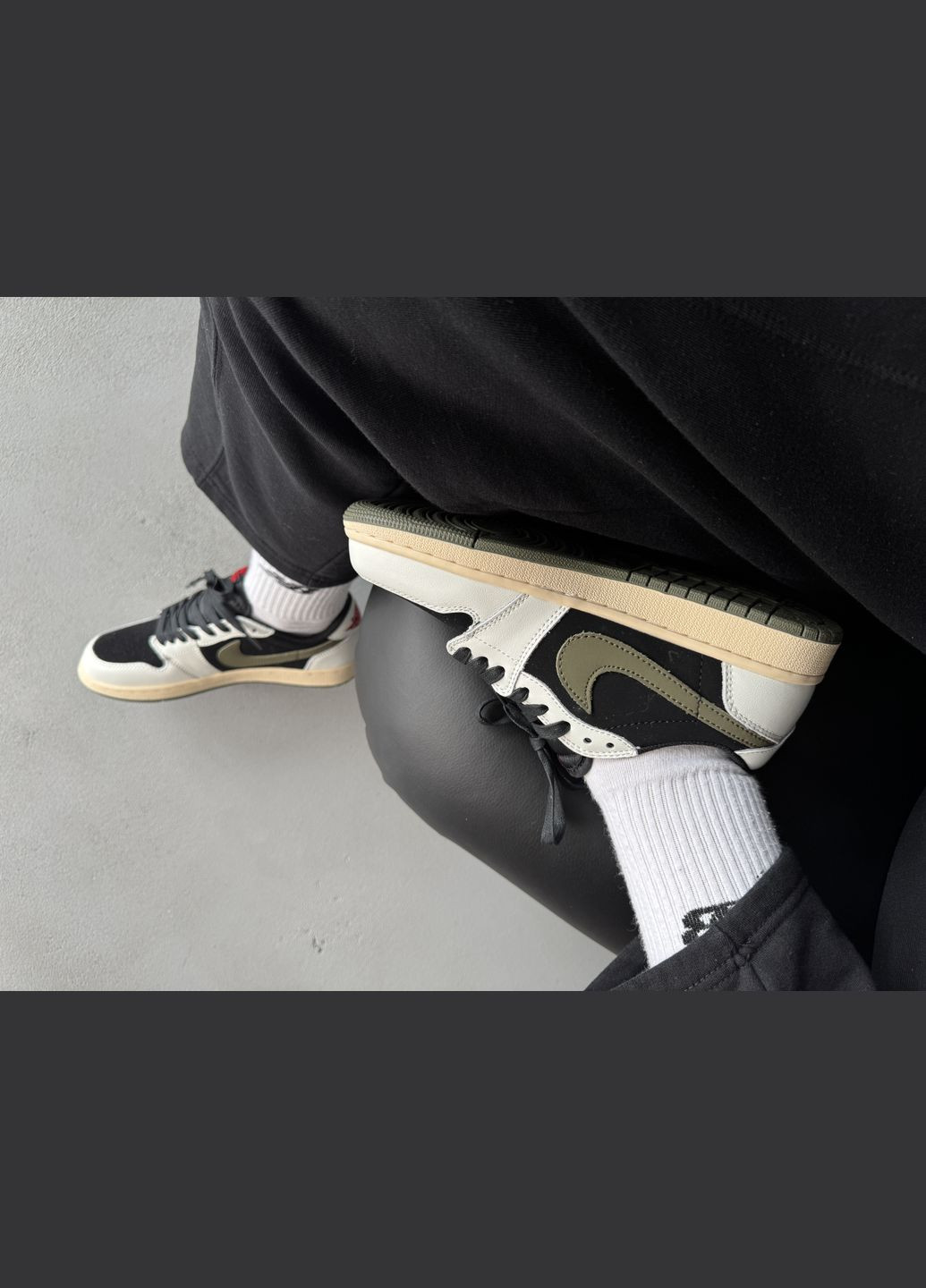 Чорно-білі Осінні кросівки чоловічі і жіночі nike air jordan 1 retro low black white | найк аір джордан 1 ретро низькі чорно-білі No Brand