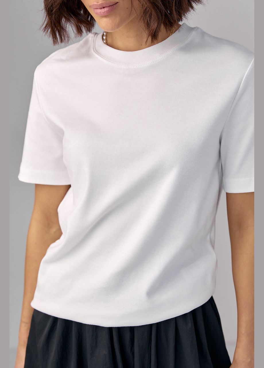 Молочная летняя базовая однотонная женская футболка Lurex