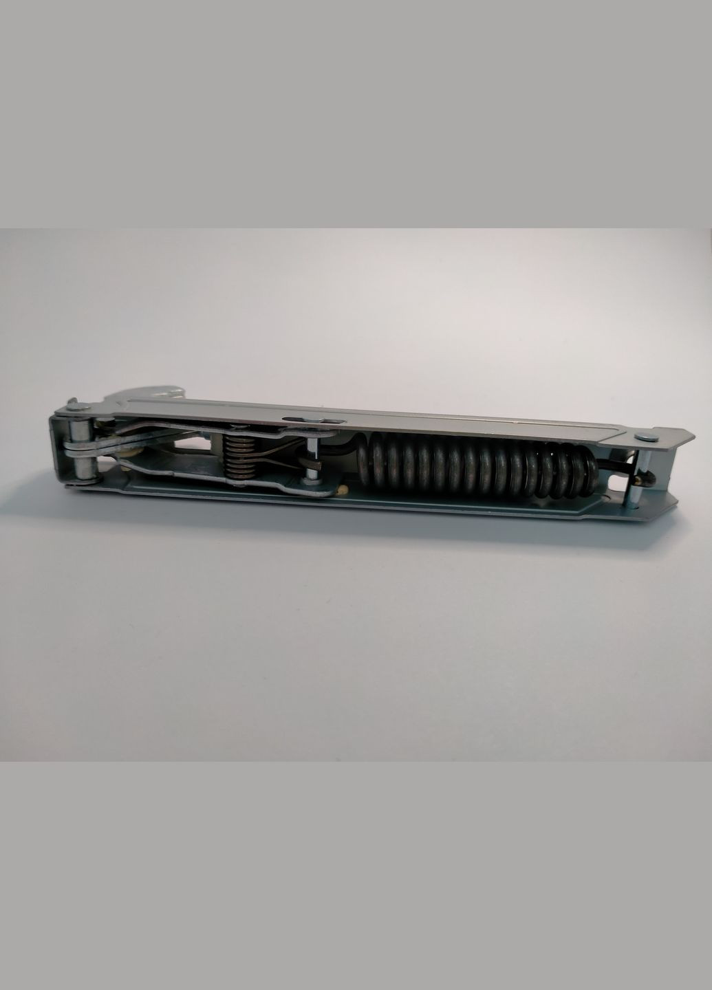 Петля двери духовки 166670 Gorenje (329202174)