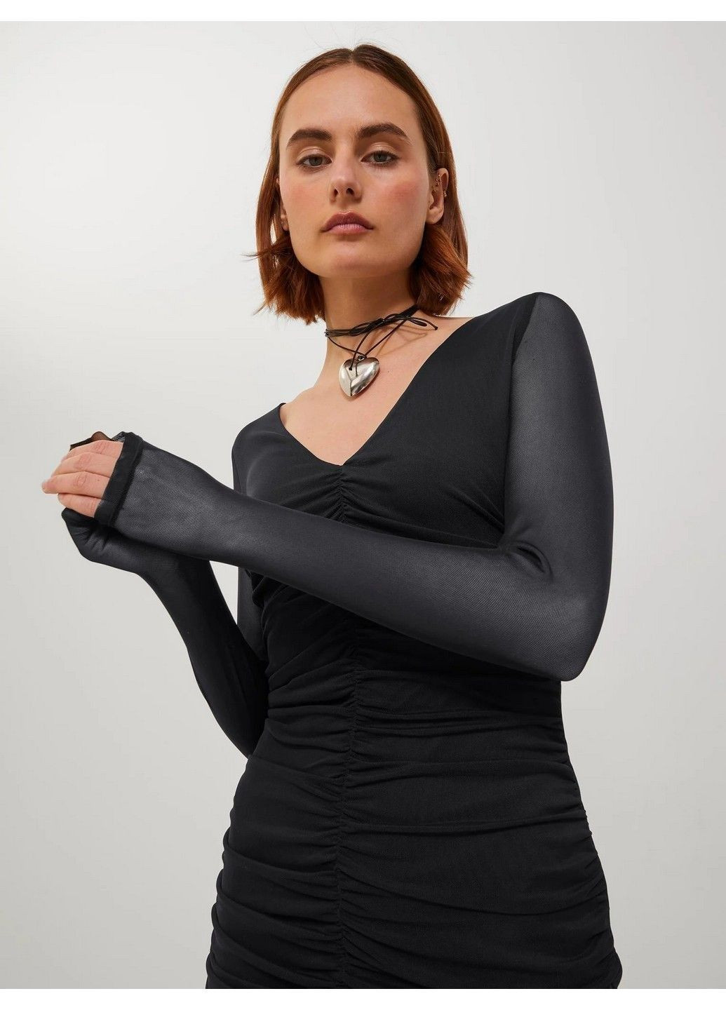 Черное коктейльное платье JJXX однотонное