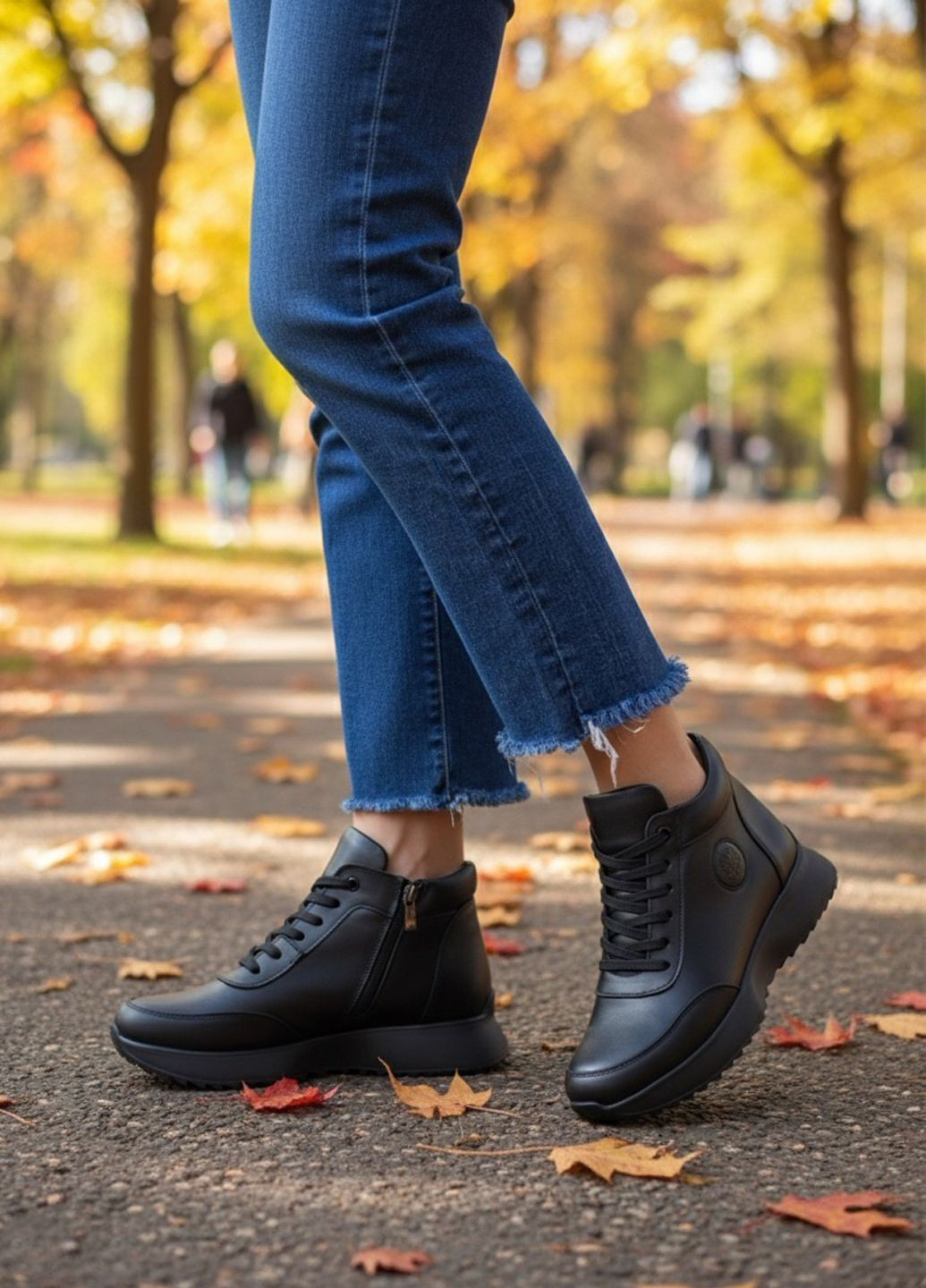 Кроссовки женские осенние из натуральной кожи No Brand 3802/1 чёрные демисезоны (366817372)