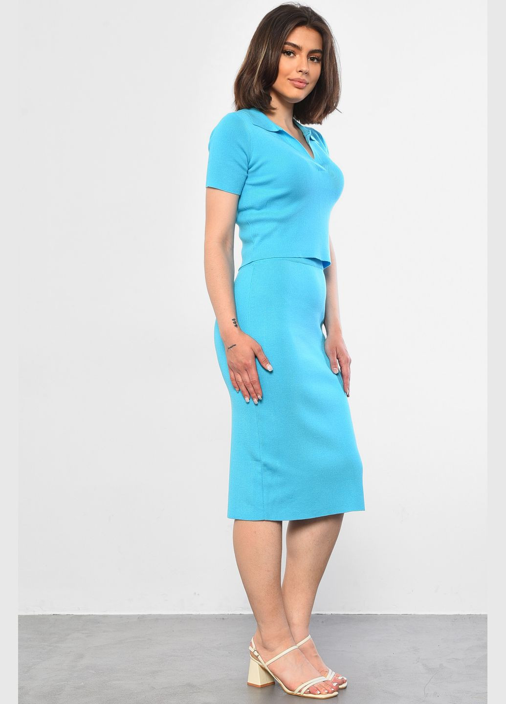 Костюм жіночий трикотажний блакитного кольору Let's Shop (296551702)