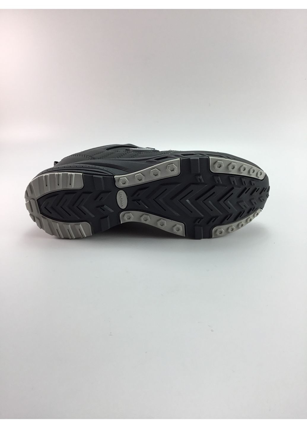 Серые всесезонные мужские кроссовки Bona