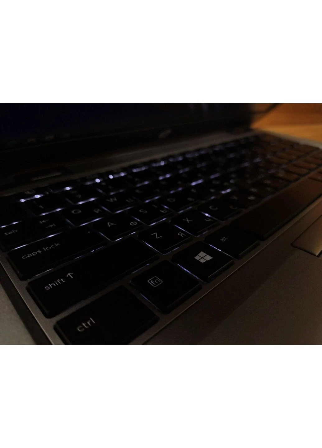 Нетбук HP EliteBook 820 G3 / 12.5" (1920x1080) IPS / intel Core i5-6300U (2 (4) ядра по 2.4-3 GHz) / 8 GB DDR4 / 256 GB SSD / Hewlett Packard (398147522)