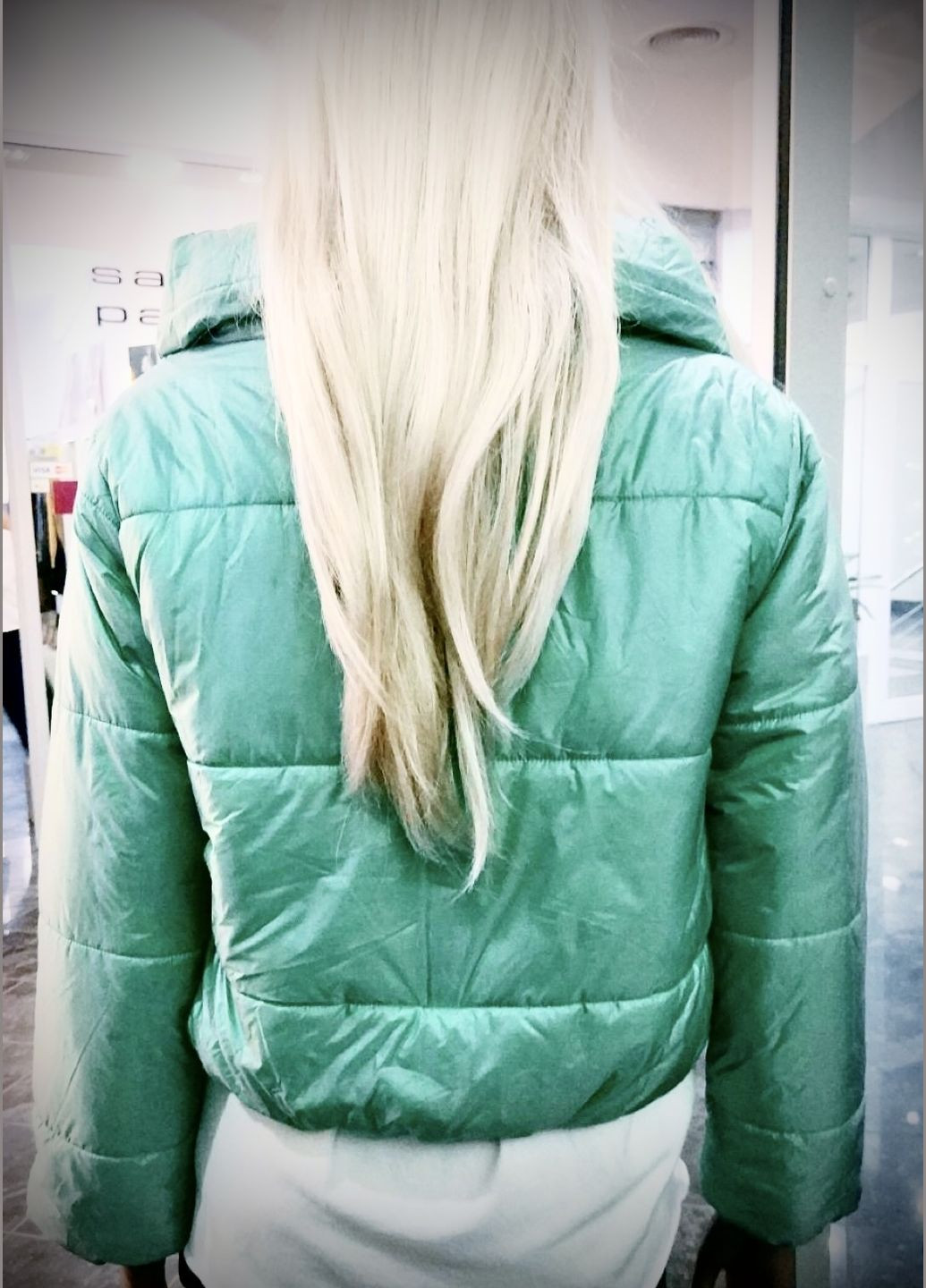 Зеленая шикарная куртка демисезонная женска. италия FLY